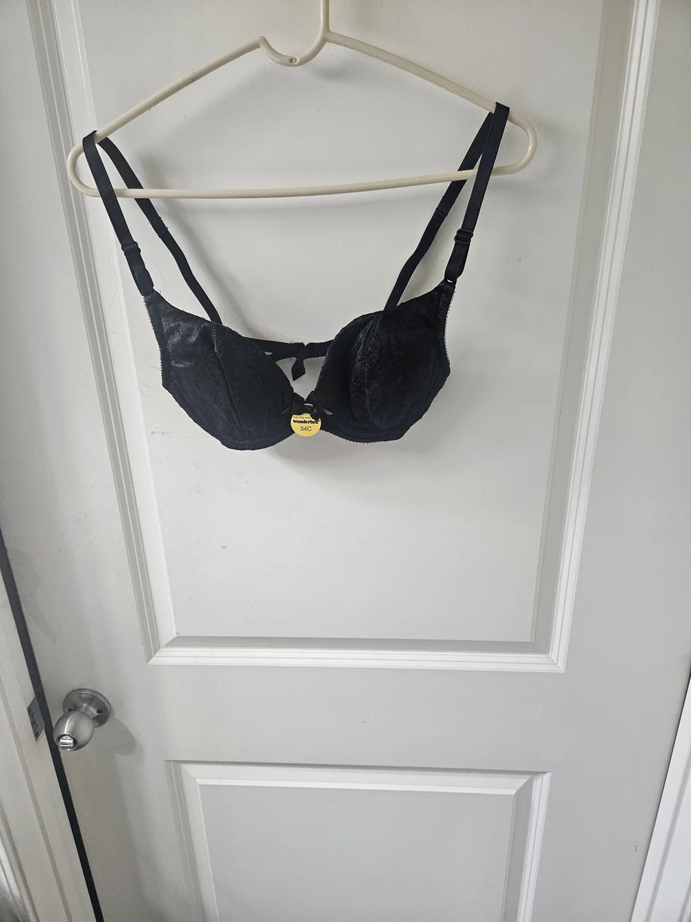 Wonderbra Black Lace Underwire Bra with Bow Accent